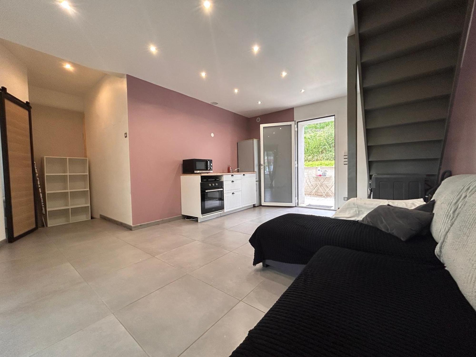 Petite Maison Studio Tout Confort Cosy Givors Autoroute Et Gare Apartment Exterior photo